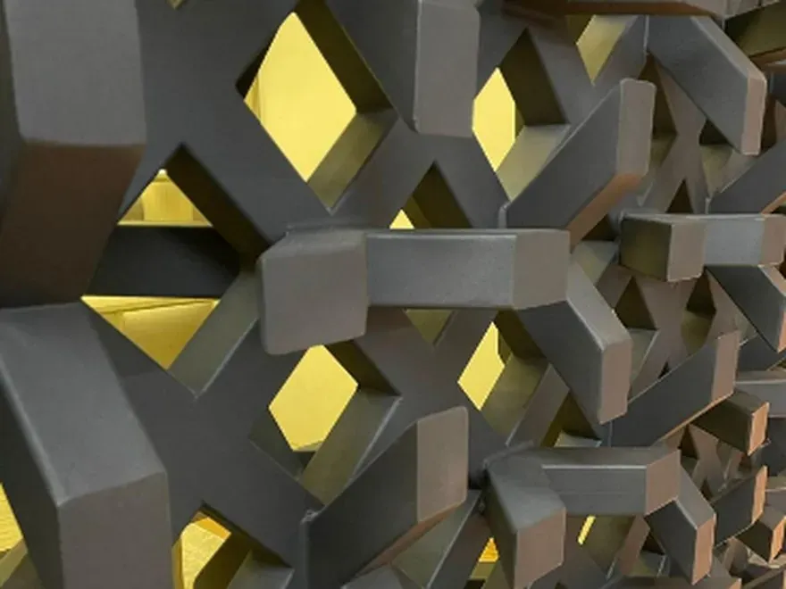 Celosía y estructura metálica con acabado en pintura electrostática